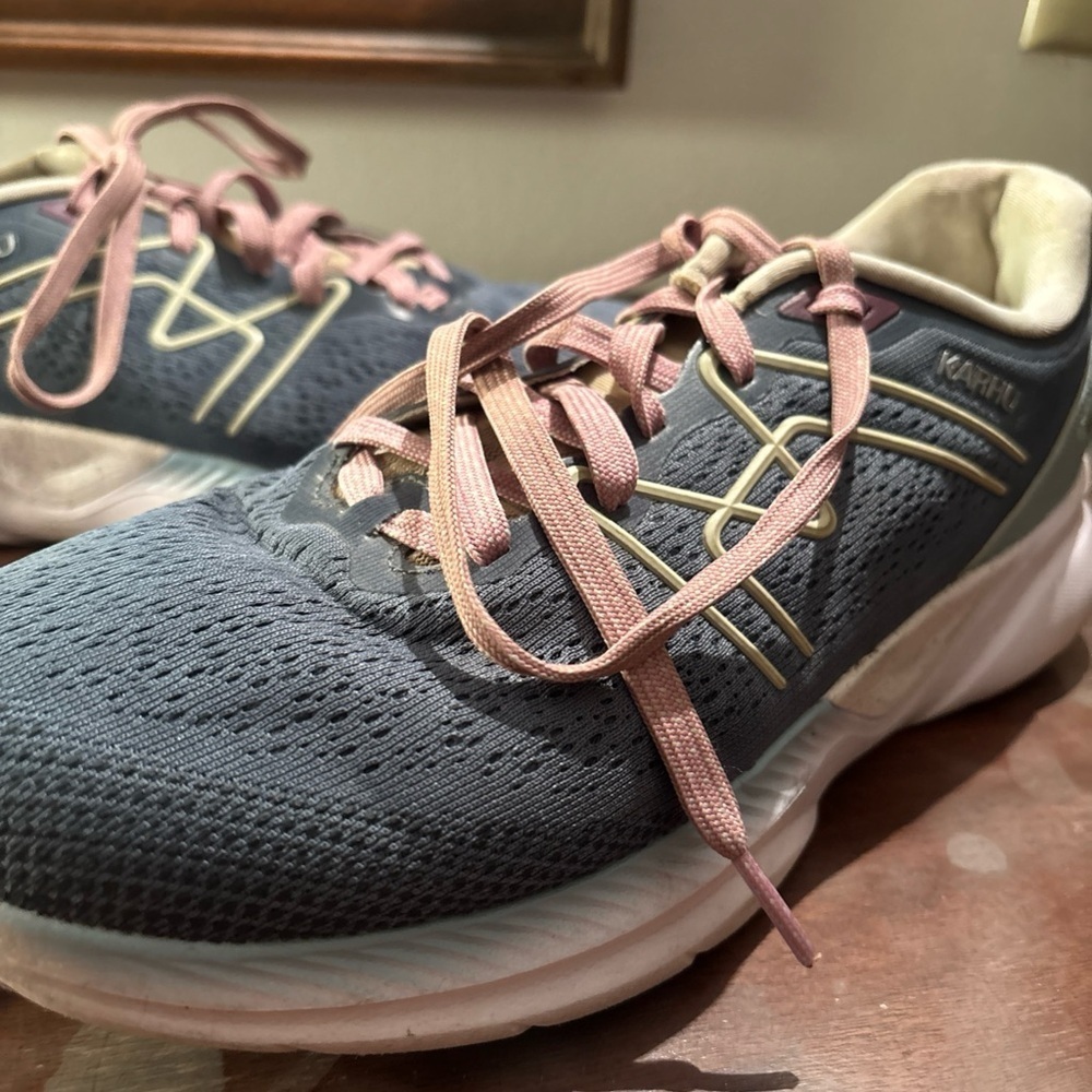 Karhu Women's Navy and Pink Sneakers - Picture 2 of 10